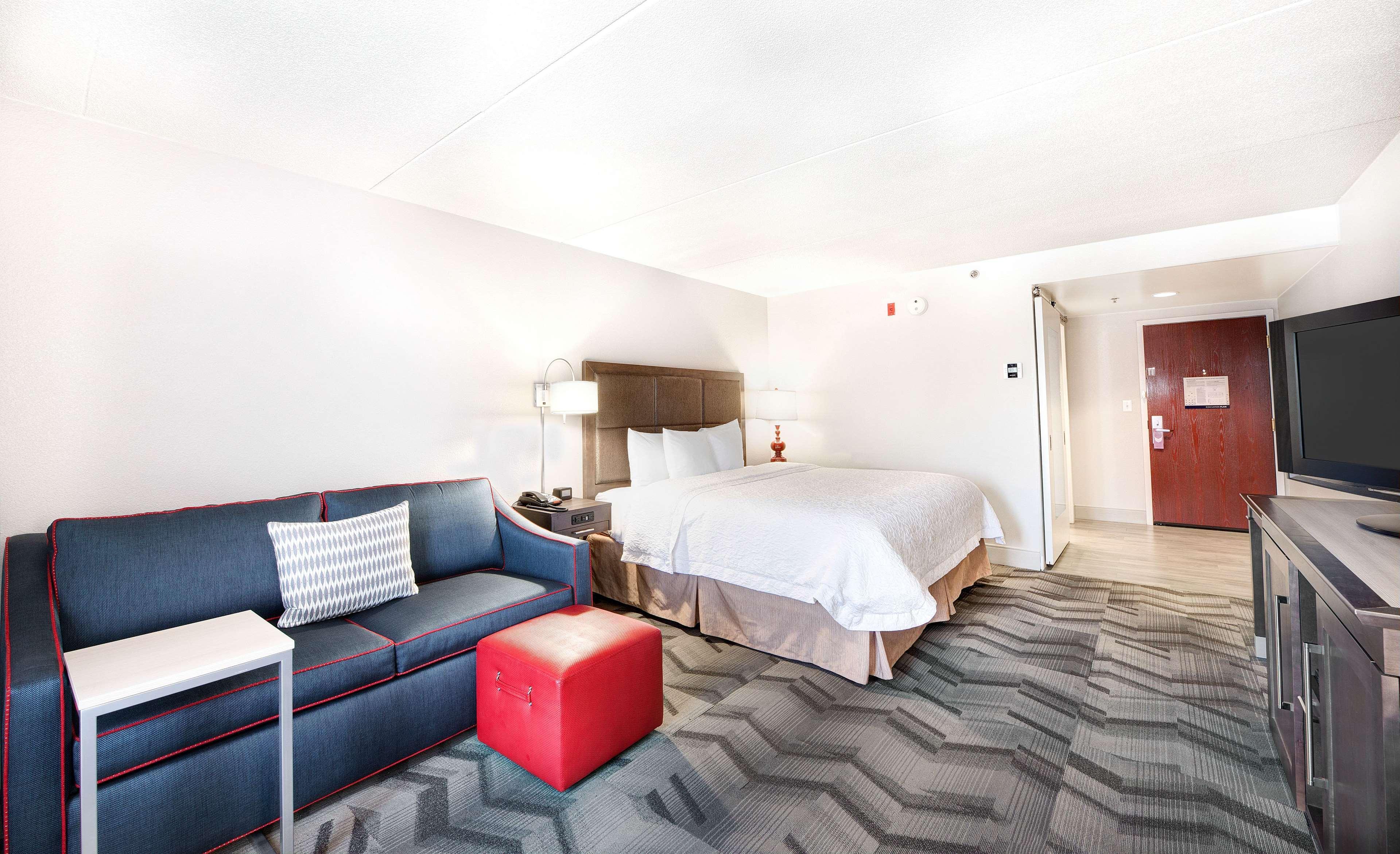 Hampton Inn & Suites Atlanta-Galleria Smyrna Exteriör bild