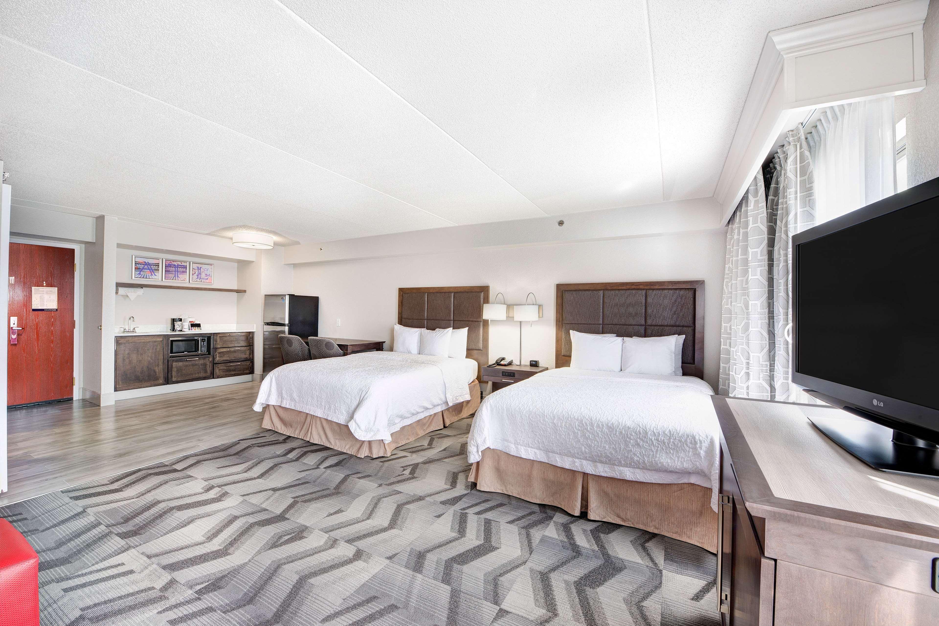 Hampton Inn & Suites Atlanta-Galleria Smyrna Exteriör bild