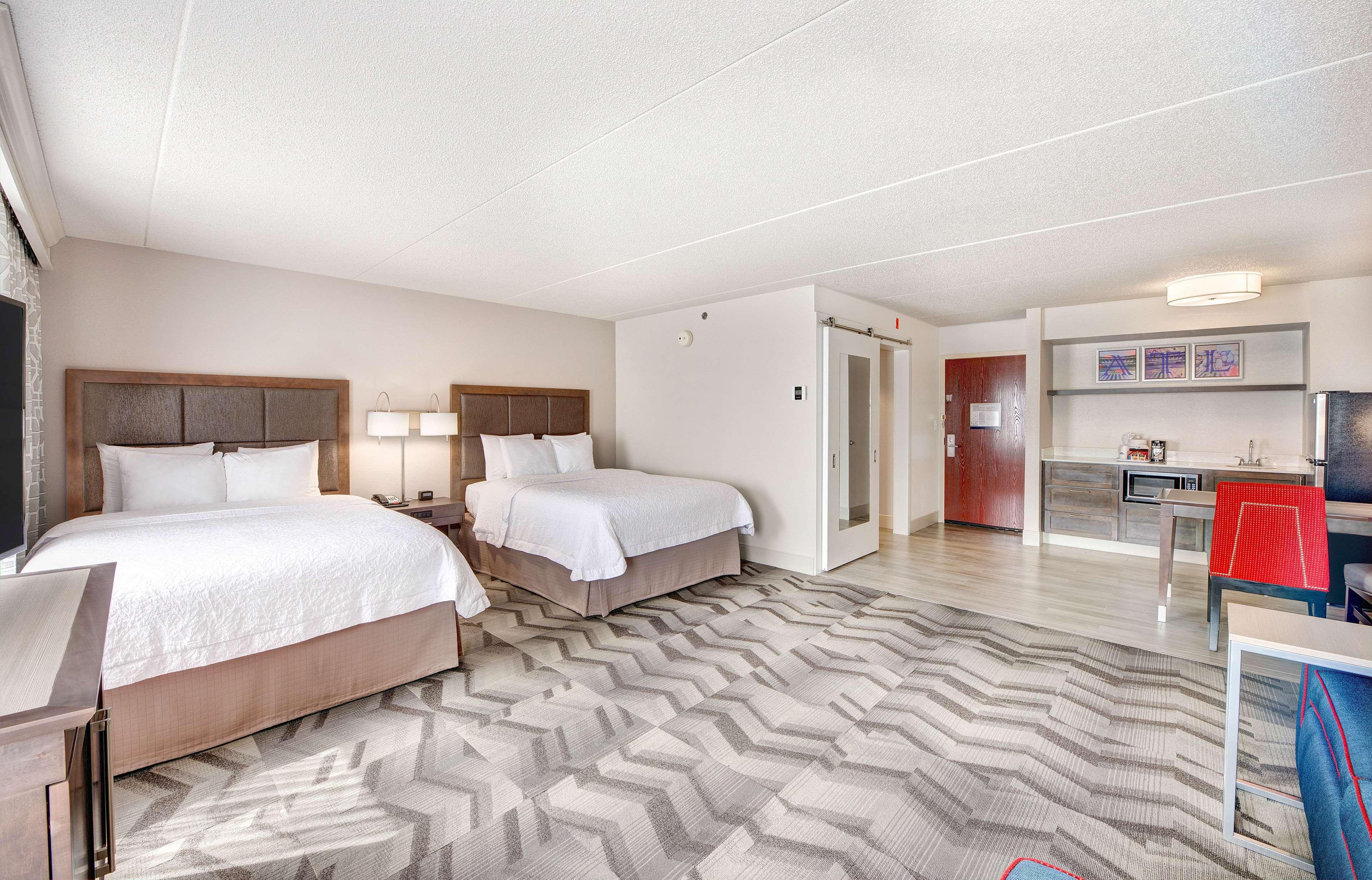 Hampton Inn & Suites Atlanta-Galleria Smyrna Exteriör bild