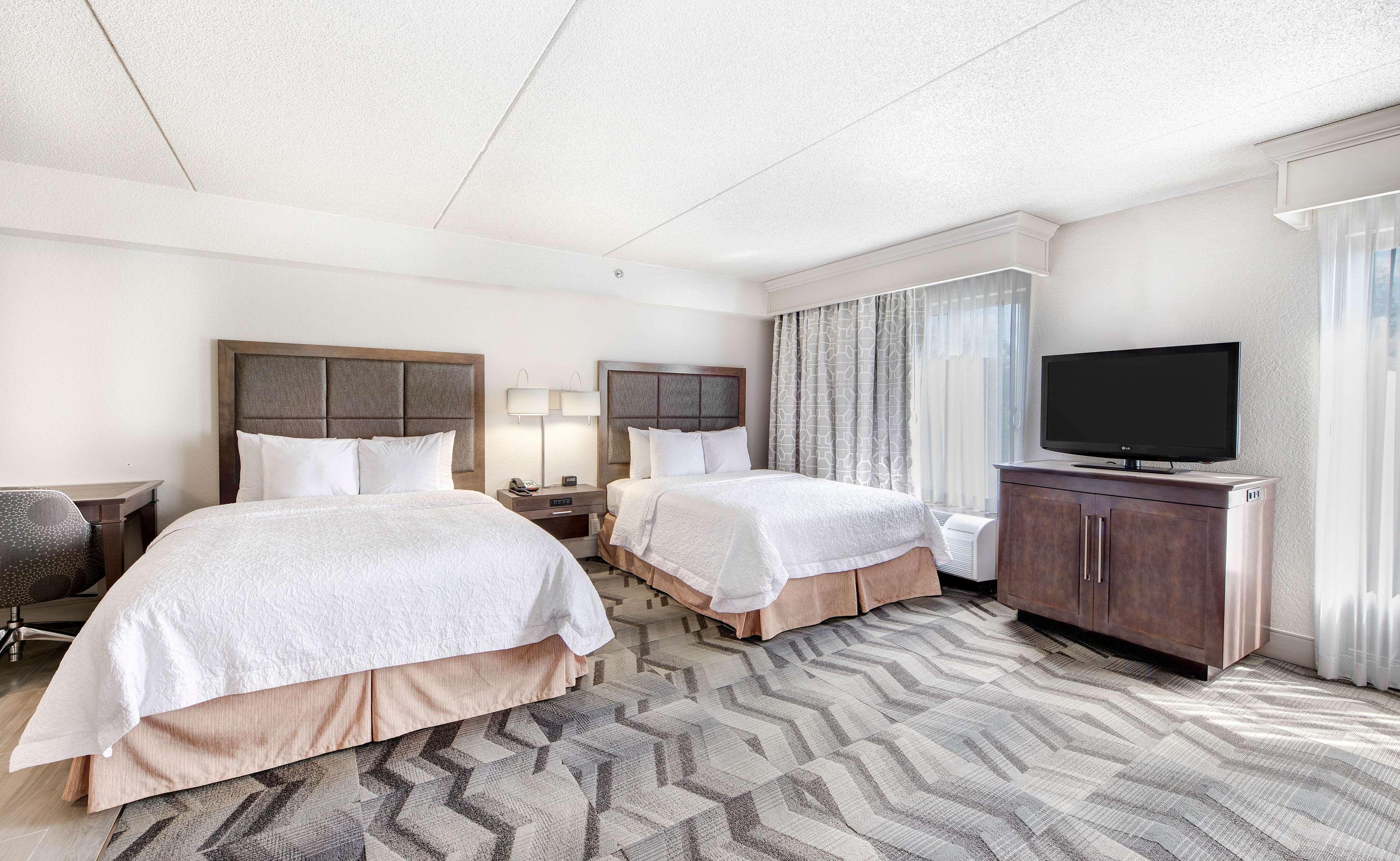 Hampton Inn & Suites Atlanta-Galleria Smyrna Exteriör bild