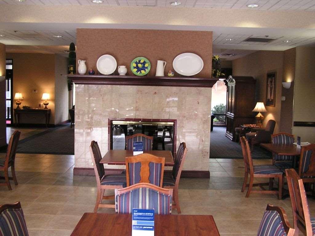 Hampton Inn & Suites Atlanta-Galleria Smyrna Restaurang bild