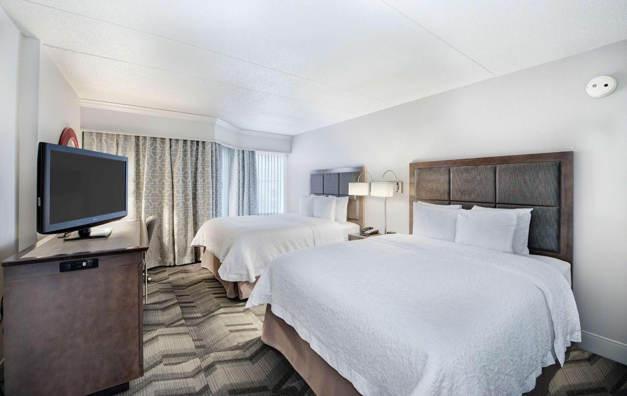 Hampton Inn & Suites Atlanta-Galleria Smyrna Exteriör bild